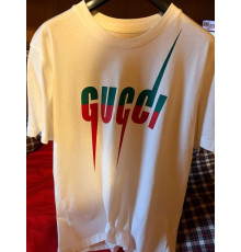 Стильная белая футболка Gucci 